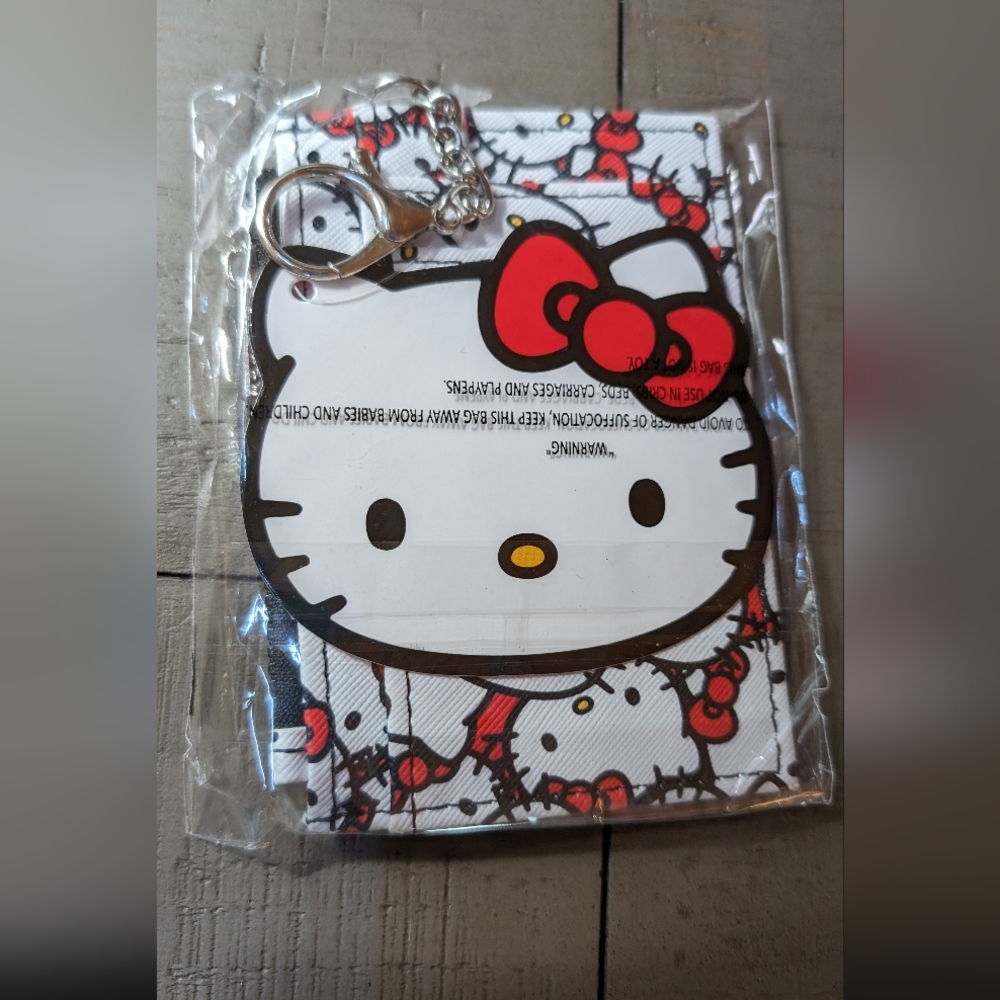 📢 Just In.....Hello Kitty Wallet Keychain - Picture 3 of 7